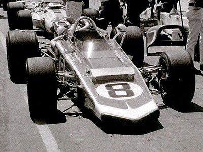 The particularly long and pointed original nose of the 1969 Gerhardt, seen here at Trenton that season. Copyright Rich Bunning 2020. Used with permission.