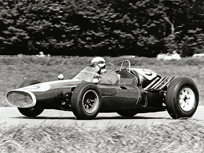 Alan Eccles in his 4640cc Cooper-Chevrolet at Castle Combe on 31 July 1965. Copyright Ted Walker 2010. Used with permission.