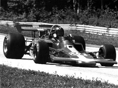 John Benton's Lola T330.  Copyright Ted Walker 2001.  Used with permission.