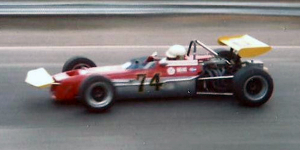 Bill Brack in a Chevron B18 at Mosport Park in October 1972. Copyright Peter Viccary (<a href='http://www.gladiatorroadracing.ca/' target='_blank'>gladiatorroadracing.ca</a>) 2021. Used with permission.