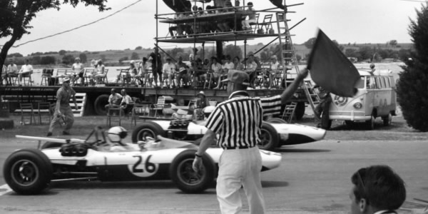 The start of the Formula B race at Ponca City in 1967.  Copyright Don Gwynne 2006.  Used with permission.