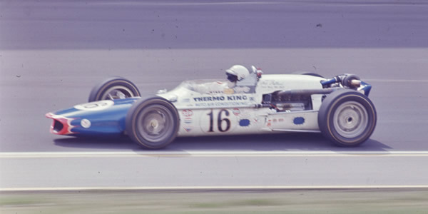 The house Gerhardt of Art Pollard at speed during the Indianapolis 500 in 1967. Part of the Dave Friedman collection. Licenced by The Henry Ford under Creative Commons licence Attribution-NonCommercial-NoDerivs 2.0 Generic. Original image has been cropped.