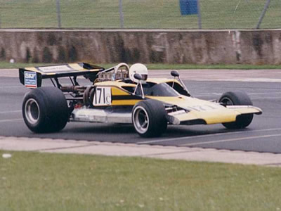 Gary Pearson in a Lola T300, thought to be the "HU12" later owned by Harper, at Donington Park 17 Jul 1988. Copyright Jeremy Jackson 2003. Used with permission.