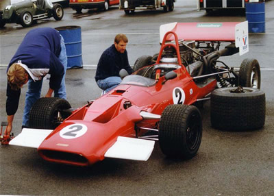 Jon Reakes' Surtees TS5A at HSCC Donington Park on 13 Sep 1992. Copyright Jeremy Jackson 2003. Used with permission.