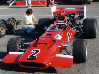 Jon Reakes' Surtees TS5A at HSCC Donington Park on 3 Sep 1994. Copyright Jeremy Jackson 2003. Used with permission.
