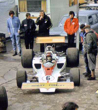 Ian Ashley and T330 HU17 waiting for the start at Snetterton 1973. Copyright Simon Lewis 2004. Used with permission.