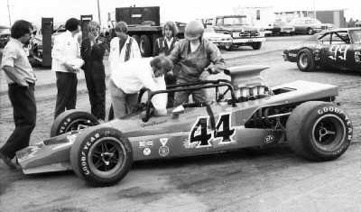 Jerry Hansen gets into the Lola T192 'sprint car' at Minnesota State Fair in 1973. Copyright Bill Peters 2004. Used with permission.