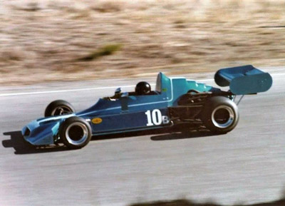 Butch Owsley in the Rondel M1 at Laguna Seca in 1976. Copyright Vincent Puleo 2020. Used with permission.