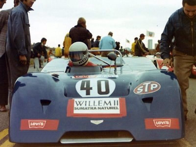 Toine Hezemans in the blue (!) Chevron B19-Abarth at the Trophy Des Dunes at Zandvoort 26 Sep 1971. Copyright Jan Borsboom. Used with permission.