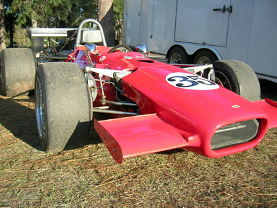 Miles Whitlock's Lola T142. Copyright Phil Creighton 2005. Used with permission.
