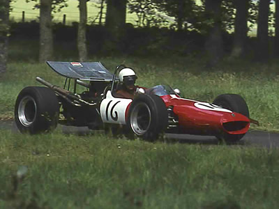 Andrew Goodfellow negotiating the Esses at Doune in June 1971.  Copyright Steve Wilkinson 2006.  Used with permission.