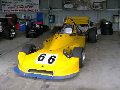 Edward Gavin 's Mk6 at Wakefield in Nov 2005. Copyright Mick O'Brien 2006. Used with permission.