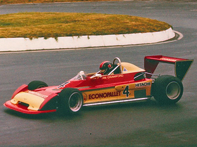 Jim Crawford in Mike Peers' Econopallet Chevron B45 at Mallory Park in July 1979. Copyright Nigel Bland 2021. Used with permission.