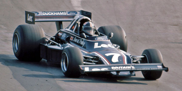 David Purley in the Pilbeam-modified Chevron B30 at Brands Hatch in March 1976.  Copyright Ted Walker.  Used with permission.