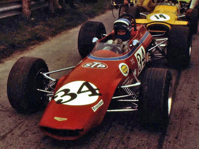 Peter Hanson awaits the start of the Formula 3 race at Brands Hatch in July 1970 in his Chevron B17-Novamotor. Copyright Ted Walker 2014. Used with permission.