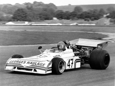 Dennis Leech in B24-73-06 at Thruxton in August 1975, shortly before he wrecked it at Mallory. Copyright Ted Walker 2005. Used with permission.