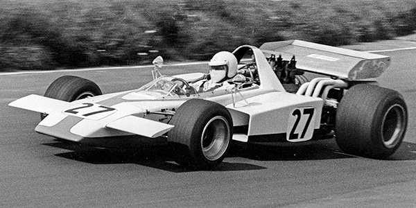Terry Sanger in the F5000 Harrier at Snetterton in August 1971. Copyright Ted Walker 2011. Used with permission.