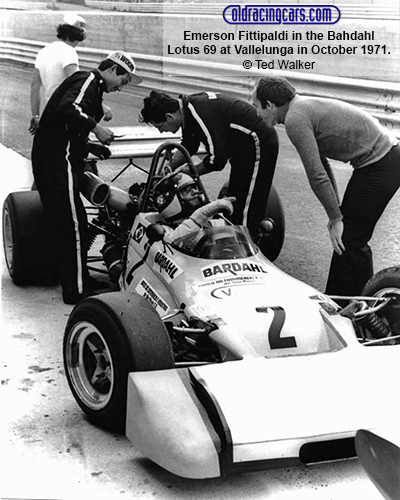 Emerson Fittipaldi in the Bahdahl Lotus 69 at Vallelunga in October 1971. Copyright Ted Walker 2010. Used with permission.