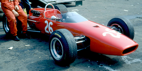 The McLaren M4A of Piers Courage at Brands Hatch in August 1967. Copyright Ted Walker 2026. Used with permission.