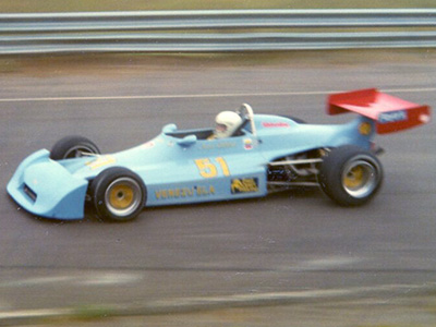 Juan Cochesa's Fred Opert Chevron B29 at Mosport in 1975. Copyright Peter Viccary (<a href='http://www.gladiatorroadracing.ca/' target='_blank'>gladiatorroadracing.ca</a>) 2021. Used with permission.