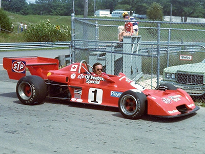 Bill Brack's STP Chevron B34 at Mosport Park in August 1976. Copyright Peter Viccary (<a href='http://www.gladiatorroadracing.ca/' target='_blank'>gladiatorroadracing.ca</a>) 2021. Used with permission.