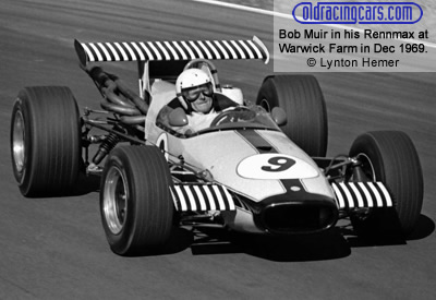 Bob Muir in his Rennmax during practice at Warwick Farm in Dec 1969. Copyright Lynton Hemer 2020. Used with permission.
