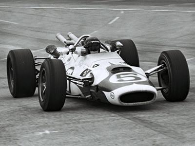 Al Unser in his Retzloff Chemical Lola T92 at Riverside in November 1967. Licenced by The Henry Ford under Creative Commons licence Attribution-NonCommercial-NoDerivs 2.0 Generic. Original image has been cropped.