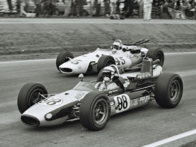 Billy Vukovich in the newly-acquired Agajanian REV 500 Mongoose at Riverside in November 1967.  Part of the Dave Friedman collection. Licenced by The Henry Ford under Creative Commons licence Attribution-NonCommercial-NoDerivs 2.0 Generic. Original image has been cropped.