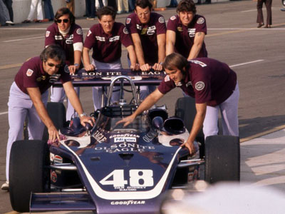 The #48 Mystery Eagle with its crew at the 1972 Ontario 500. Copyright Wayne Johnson 2020. Used with permission.