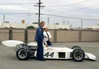 Dick Simon taking delivery of his brand new 1972 Eagle-Ford at AAR in Santa Ana. Copyright Wayne Johnson 2020. Used with permission.