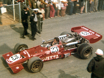 Mel Kenyon's Eagle in 1972, clearly showing its Brabham front suspension from when it was the Hopkins team's 'Beagle' in 1968. Copyright Jim Knerr 2020. Used with permission. Mel Kenyon's Eagle in 1972, clearly showing its Brabham front suspension from when it was the Hopkins team's 'Beagle' in 1968. Copyright Jim Knerr 2020. Used with permission.