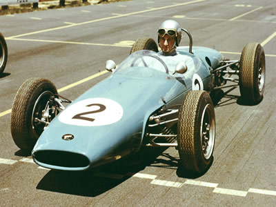 Gavin Youl in FJ-3-62 circa 1963. Copyright Denis Lupton 2008. Used with permission. Gavin Youl in FJ-3-62 circa 1963. Copyright Denis Lupton 2008. Used with permission.
