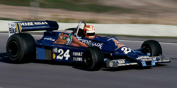 Rupert Keegan in Hesketh 308E/1 at the 1977 Canadian Grand Prix, where the car was later heavily damaged in an accident with Hans Binder's Surtees. Copyright Norm MacLeod 2017. Used with permission.