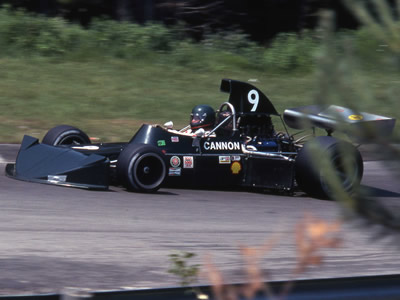 John Cannon's early-1975 car, now with side radiators and a 1975 nose, but before the first '75AM' car appeared at Long Beach. Copyright Norm MacLeod 2016. Used with permission.