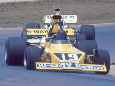 John Edmonds in the much-modified Elfin MR5-B at Oran Park in February 1977. Copyright Glenn Moulds 2005. Used with permission. John Edmonds in the much-modified Elfin MR5-B at Oran Park in February 1977. Copyright Glenn Moulds 2005. Used with permission.