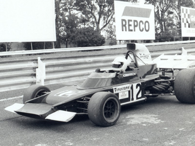 Baron Robertson in his Elfin MR5 at Sandown Park in 1974. Copyright Glenn Moulds 2005. Used with permission. Baron Robertson in his Elfin MR5 at Sandown Park in 1974. Copyright Glenn Moulds 2005. Used with permission.
