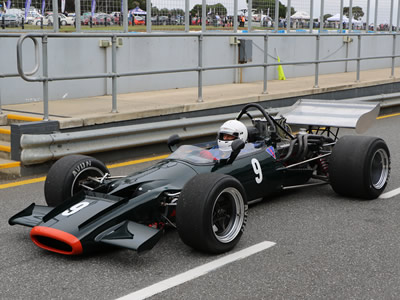 Alfredo Costanzo in the green McLaren M10B 400-19 at Phillip Island in March 2016. Copyright Marcus Pye 2016. Used with permission.