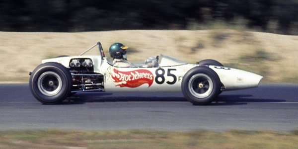 Bill Brack in his Lotus 41, seen here south of the border at Lime Rock in Sep 1968.  Copyright Jeff Savage 2004. Used with permission.