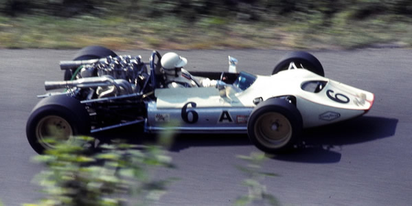 Steve Durst at Lime Rock in 1968 in the first Vulcan to appear. Copyright Jeff Savage 2004. Used with permission.