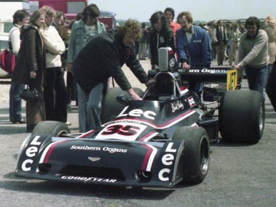 The LEC Chevron B30 at Thruxton in 1975. Copyright Andrew Scriven 2010. Used with permission.