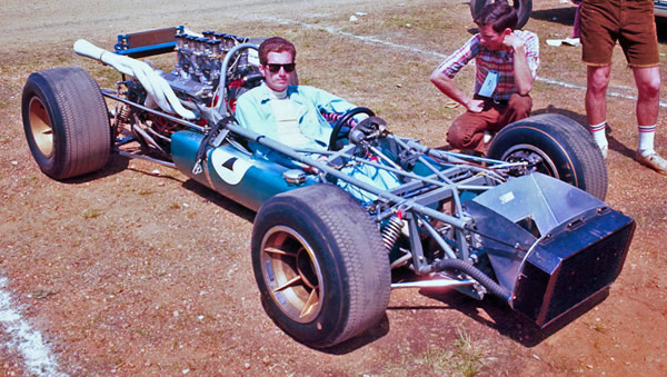 Dr Don Richardson's LeGrand Mk 7 in the paddock at Galveston in 1968. Copyright David Seibert 2006. Used with permission. Dr Don Richardson's LeGrand Mk 7 in the paddock at Galveston in 1968. Copyright David Seibert 2006. Used with permission.