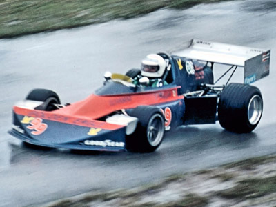 Vince Muzzin in his red-and-blue March 75B at Westwood in 1976. Copyright Kevin Skinner 2020. Used with permission.