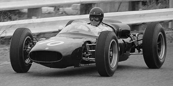 Don O'Sullivan in his second Cooper at Sandown Park on 27 February 1966. Copyright Mitchell Library, State Library of New South Wales. Used with permission.