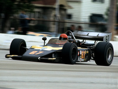 Ed Crombie in the rather grubby-looking Crombie Brothers Eagle-Ford scored a tenth place finish here at Milwaukee in 1977. Copyright Glenn Snyder 2015. Used with permission.