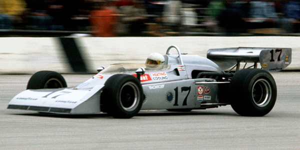 Dick Simon in the old Vollstedt 73/76 at Milwaukee in 1977. Copyright Glenn Snyder 2014. Used with permission. Dick Simon in the old Vollstedt 73/76 at Milwaukee in 1977. Copyright Glenn Snyder 2014. Used with permission.