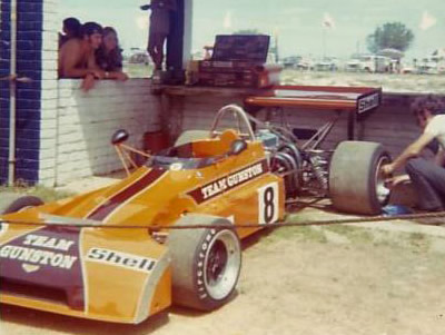 The Gunston Chevron B25 to be raced by Peter Gethin at Killarney in January 1973. Copyright Danie van den Berg 2005. Used with permission. The Gunston Chevron B25 to be raced by Peter Gethin at Killarney in January 1973. Copyright Danie van den Berg 2005. Used with permission.
