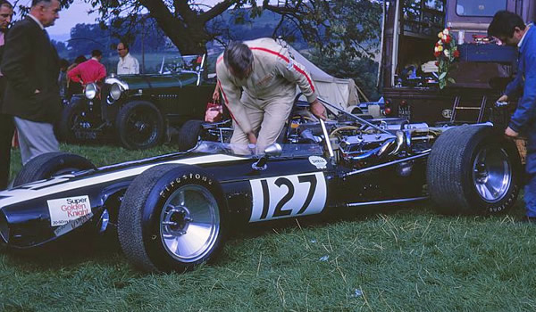 Martin Brain with his mighty Cooper T81B Chrysler at Prescott Hill Climb. Copyright Clive Davis 2018. Used with permission.