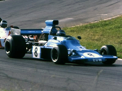 John Goss in the side-radiator A53 at Oran Park in May 1975. Copyright Terry Walker 2006. Used with permission.