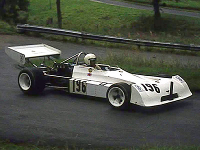 Reg Phillips in his Chevron B25 at Prescott in 1974. Copyright Steve Wilkinson 2016. Used with permission.